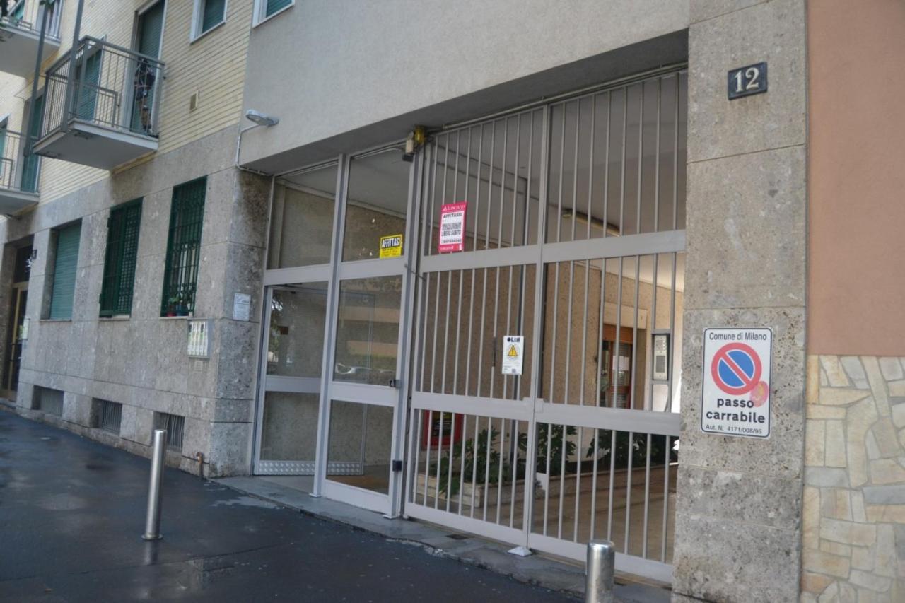 Joivy Lovely For 4 Next To Bus And Metro Station Appartement Milaan