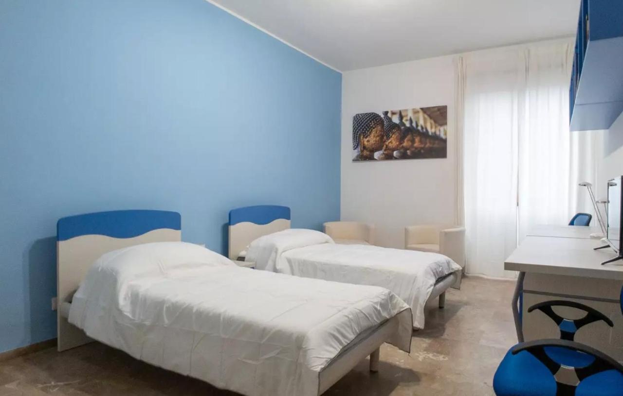 Cozy And Modern In Corvetto Milano