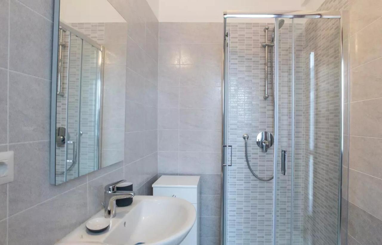Cozy And Modern In Corvetto Lejlighed Milano
