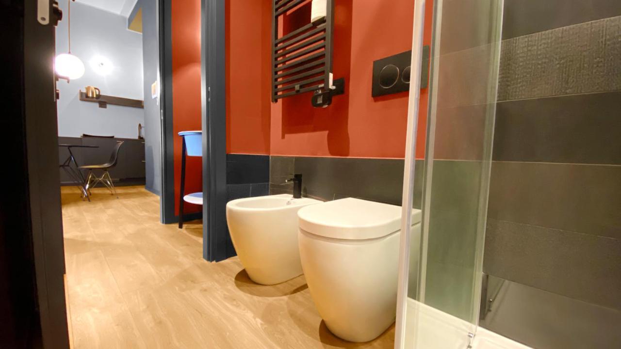 Capital Station - Red Apartment