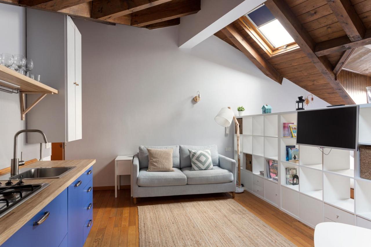 Chic Loft Living In Via Farini Lejlighed