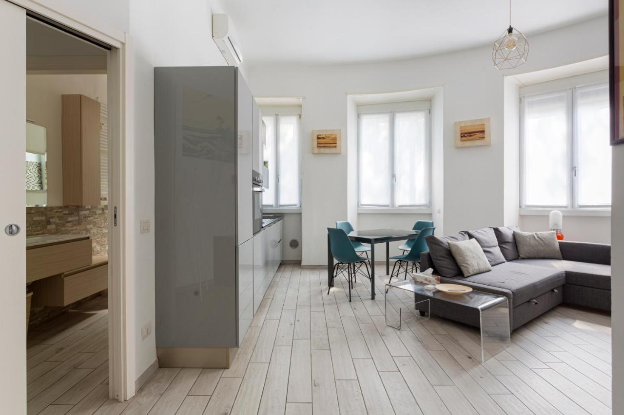 Spacious Retreat Steps From Lambrate Metro- Via Pacini Milan