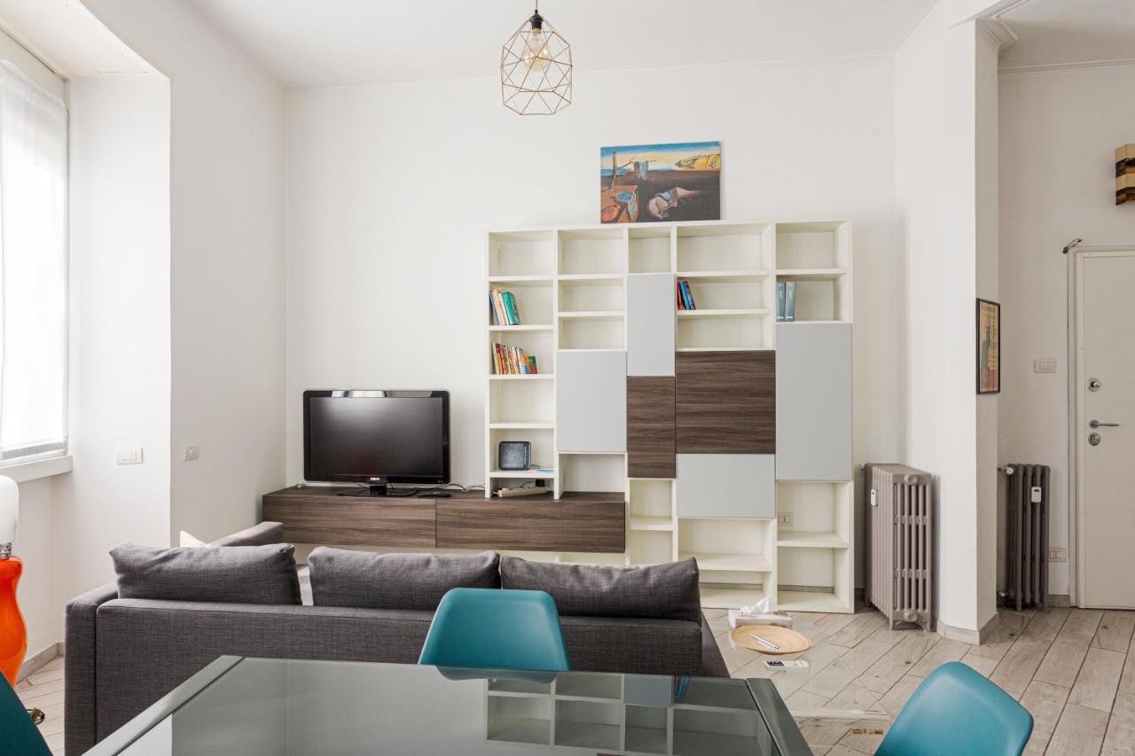 Apartment Spacious Retreat Steps From Lambrate Metro- Via Pacini Milan