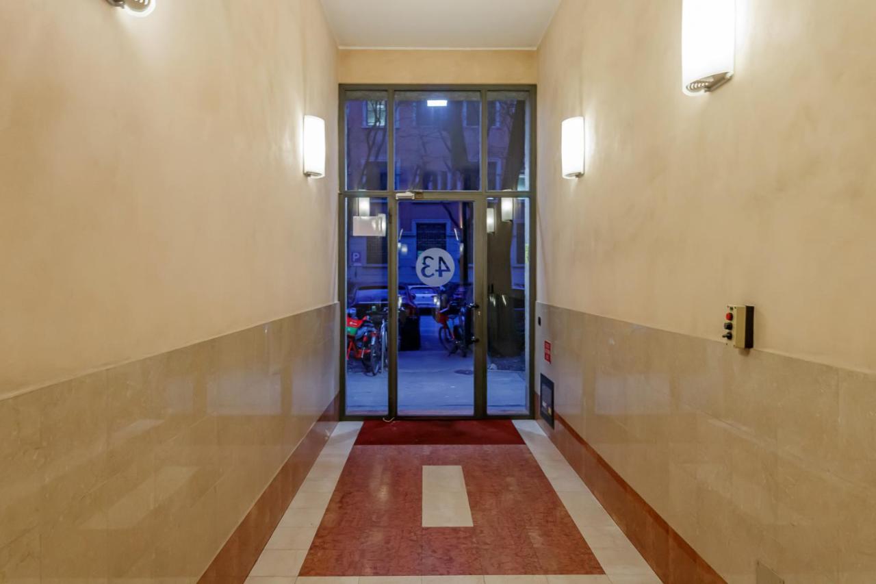 Joivy Sleek Flat With Balcony Near Mudec Museum And Navigli Area Apartment *