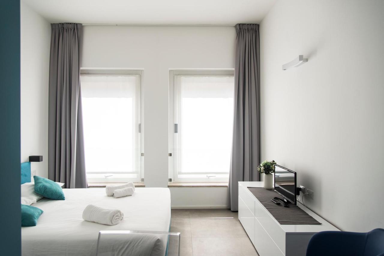 Youhosty - Meravigli R1 Small 16 Milano