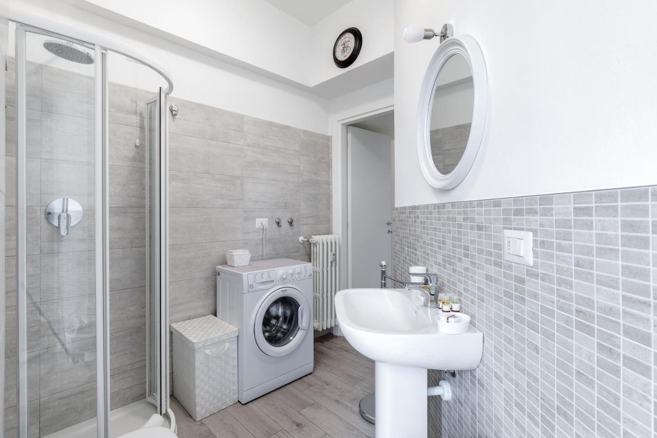 Lejlighed Piazza De Angeli M1 Comfortable Flat With Balcony Milano