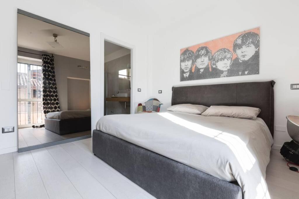 Unique 4 Storey House On Naviglio 4bd, 4bt Milano