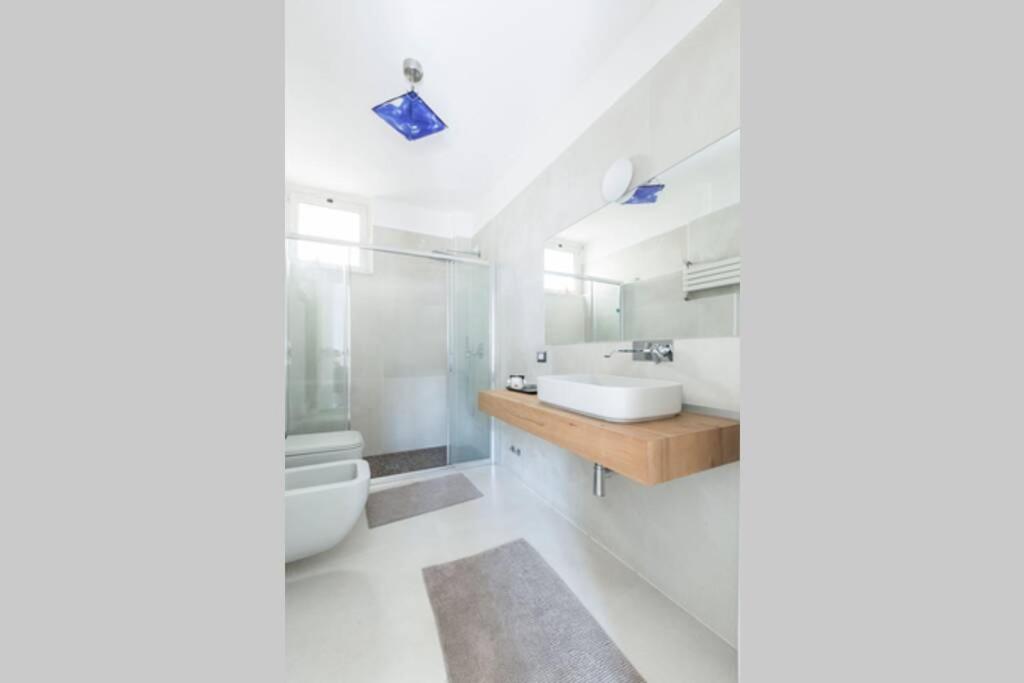 Unique 4 Storey House On Naviglio 4bd, 4bt Milano