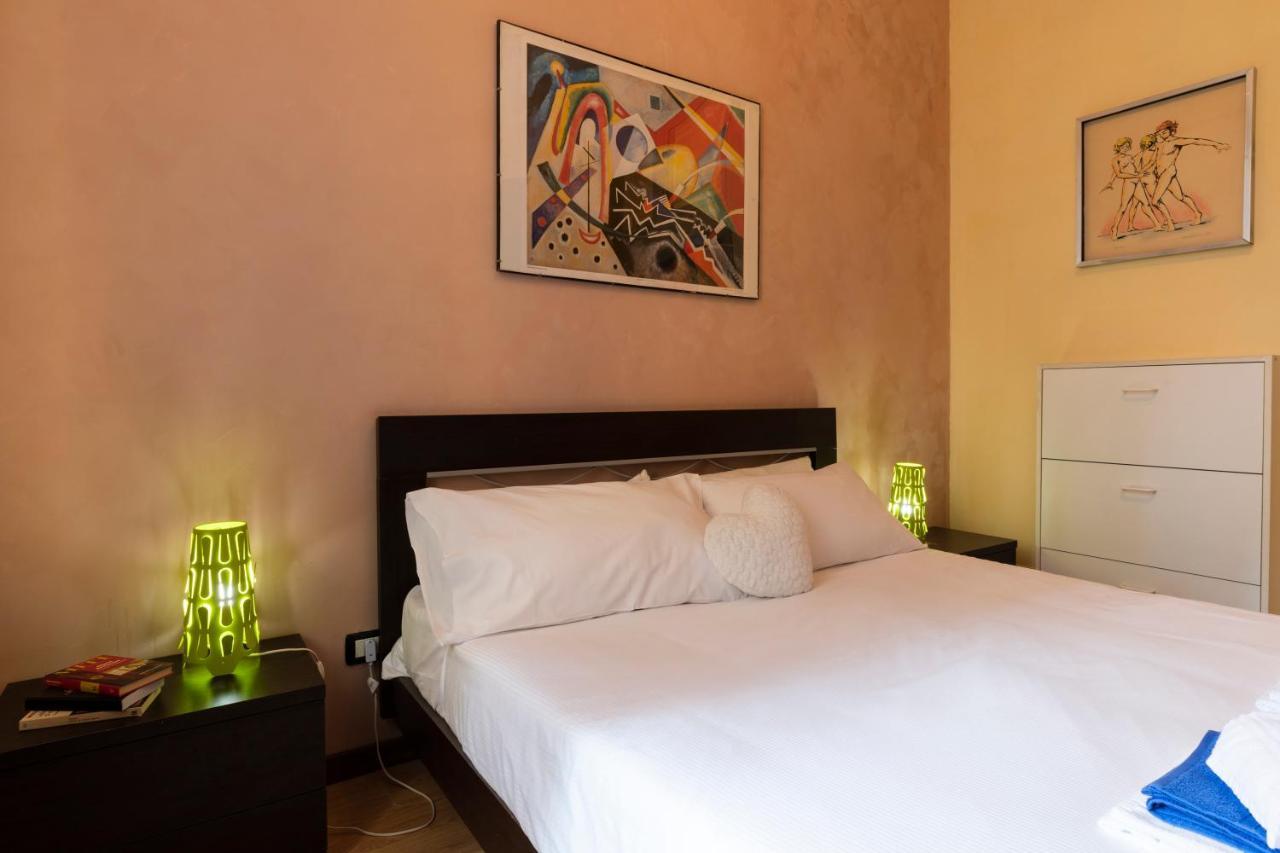 Colorful Porta Romana Apartment