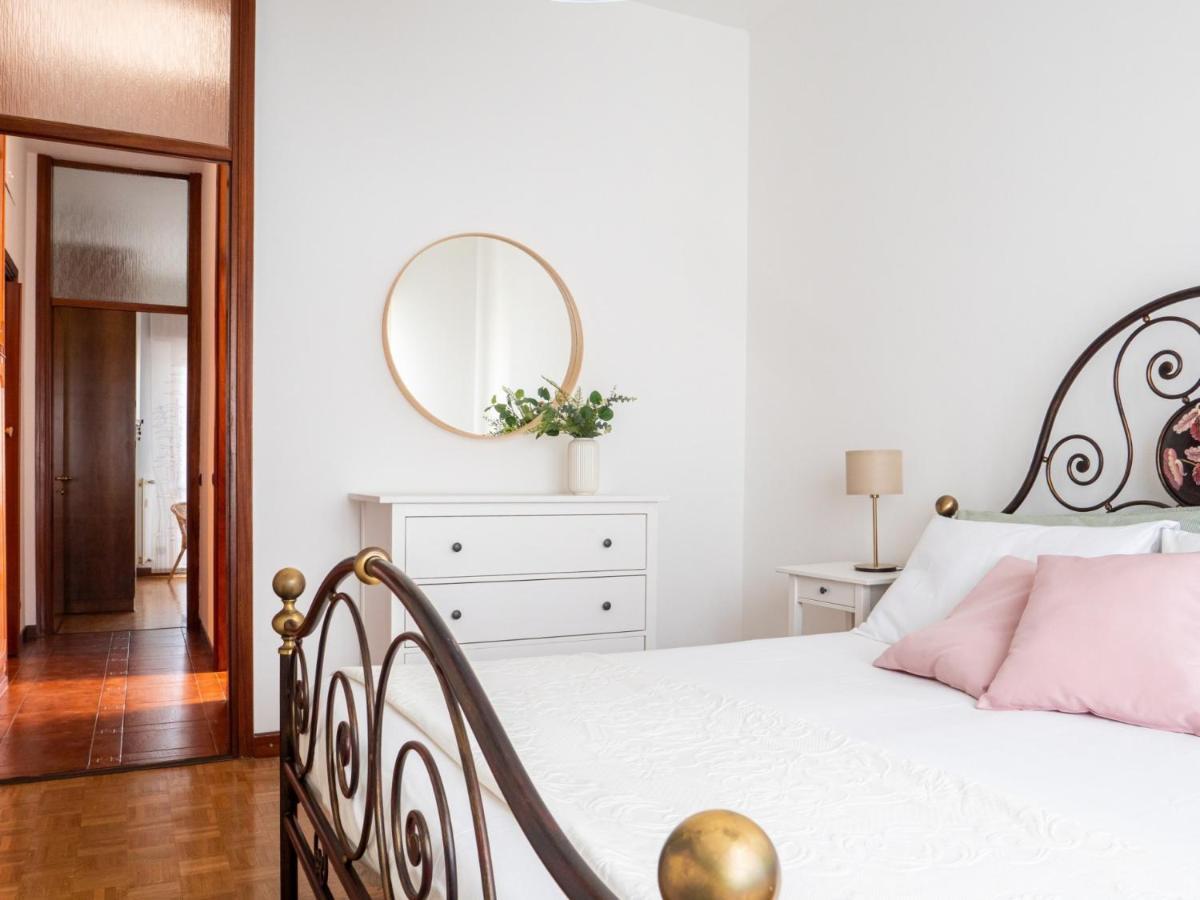 The Best Rent - Large And Bright Two-bedrooms With Balcony Mailand