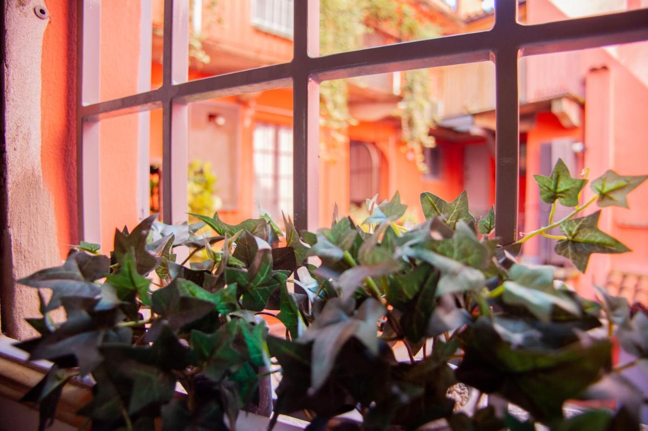 Apartment Arco Della Pace Mono 2Pax - Wifi- Full Opt