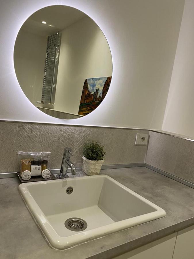 Kibilù - Viale Regina Margherita * Milano