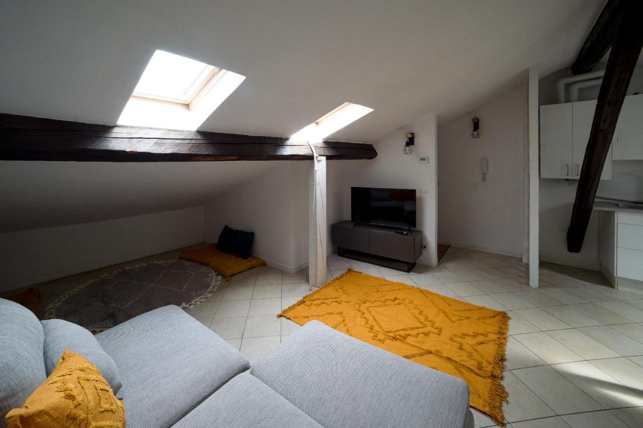Hbhall Navigli 30 Mailand
