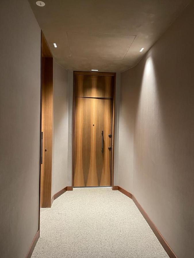 Number House - Number 11 Milano