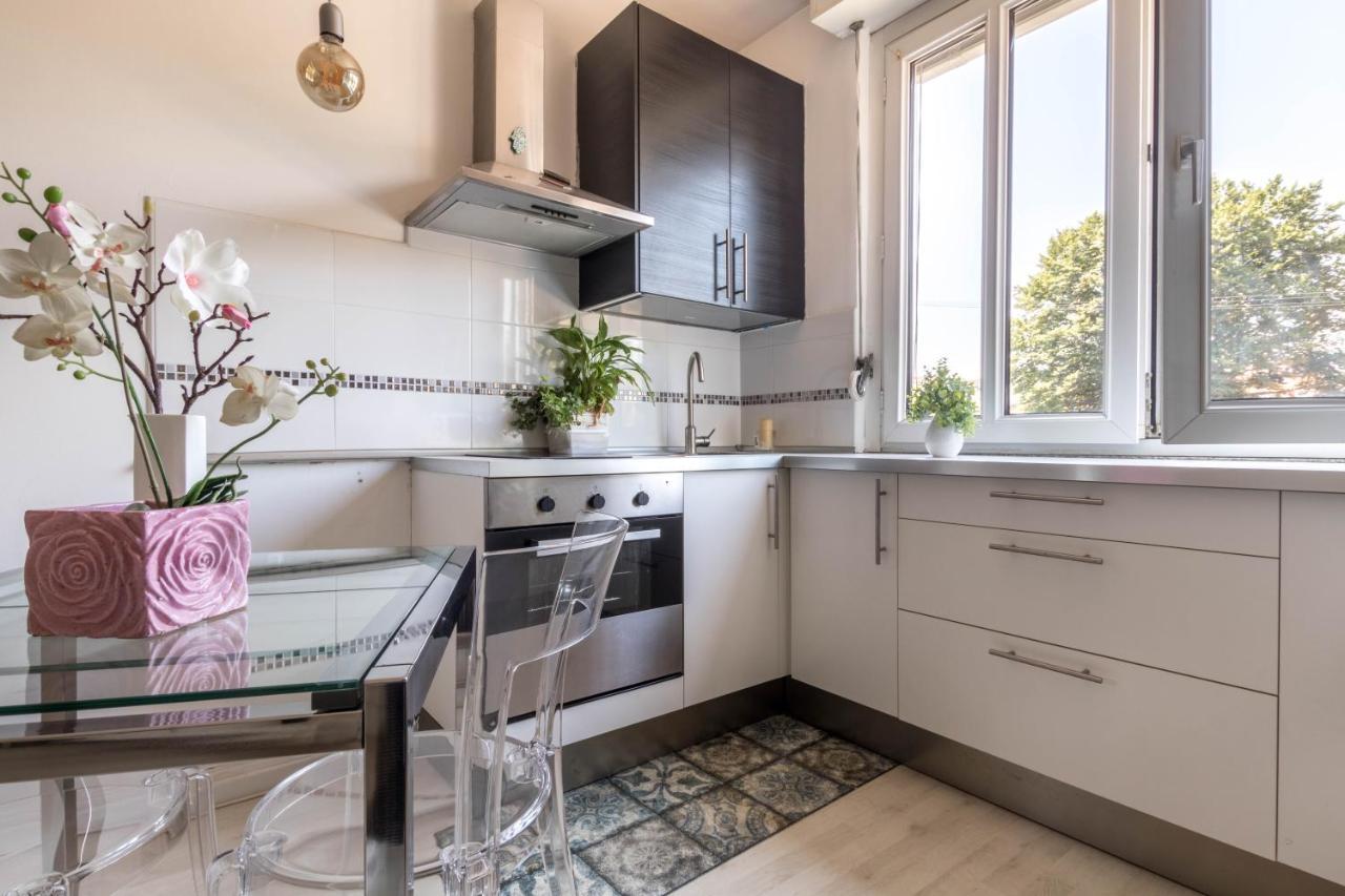 Altido Spacious 1 Bedroom For 3 In Leilighet Milano