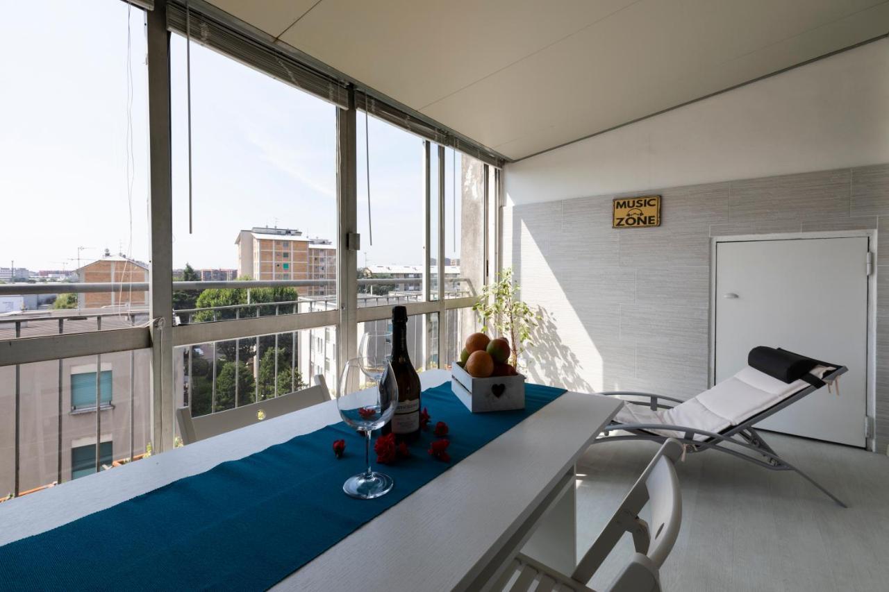 La Veranda - Bright Floor With Views Of The Madonnina Leilighet