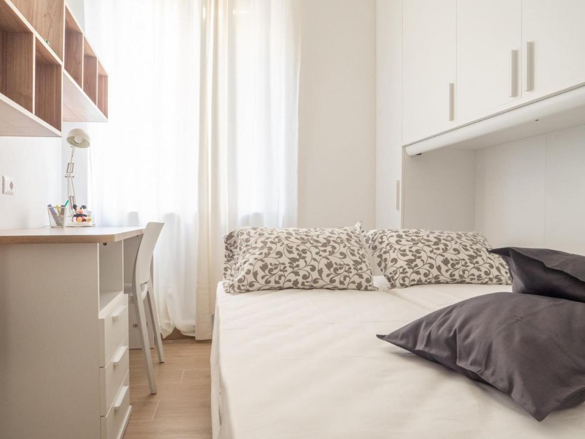 The Rent - Beautiful Two-bedroom Close To Cinque Giornate Square Apartment *