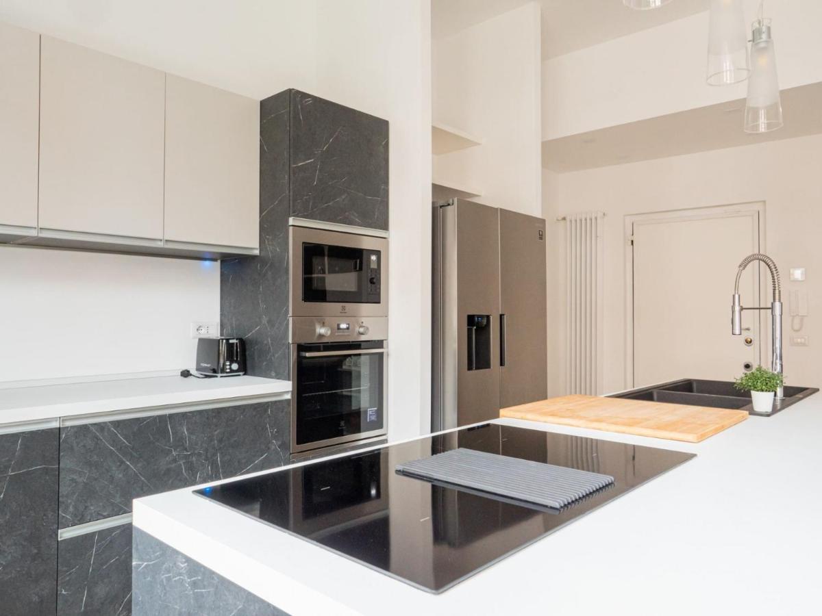 The Best Rent - Gorgeous Two-bedroom Close To Cinque Giornate Square Milano