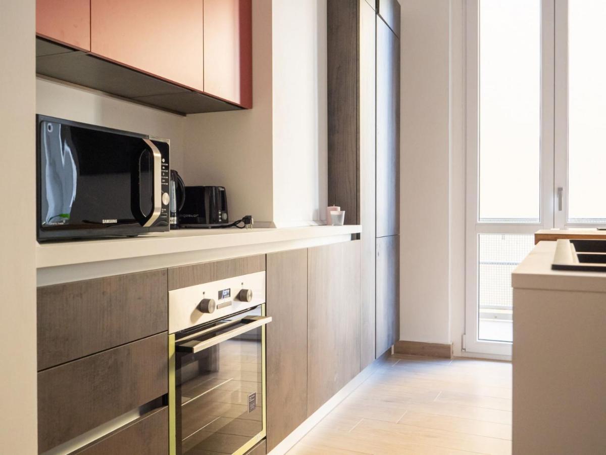 The Rent - Beautiful Two-bedroom Close To Cinque Giornate Square Apartment Milan
