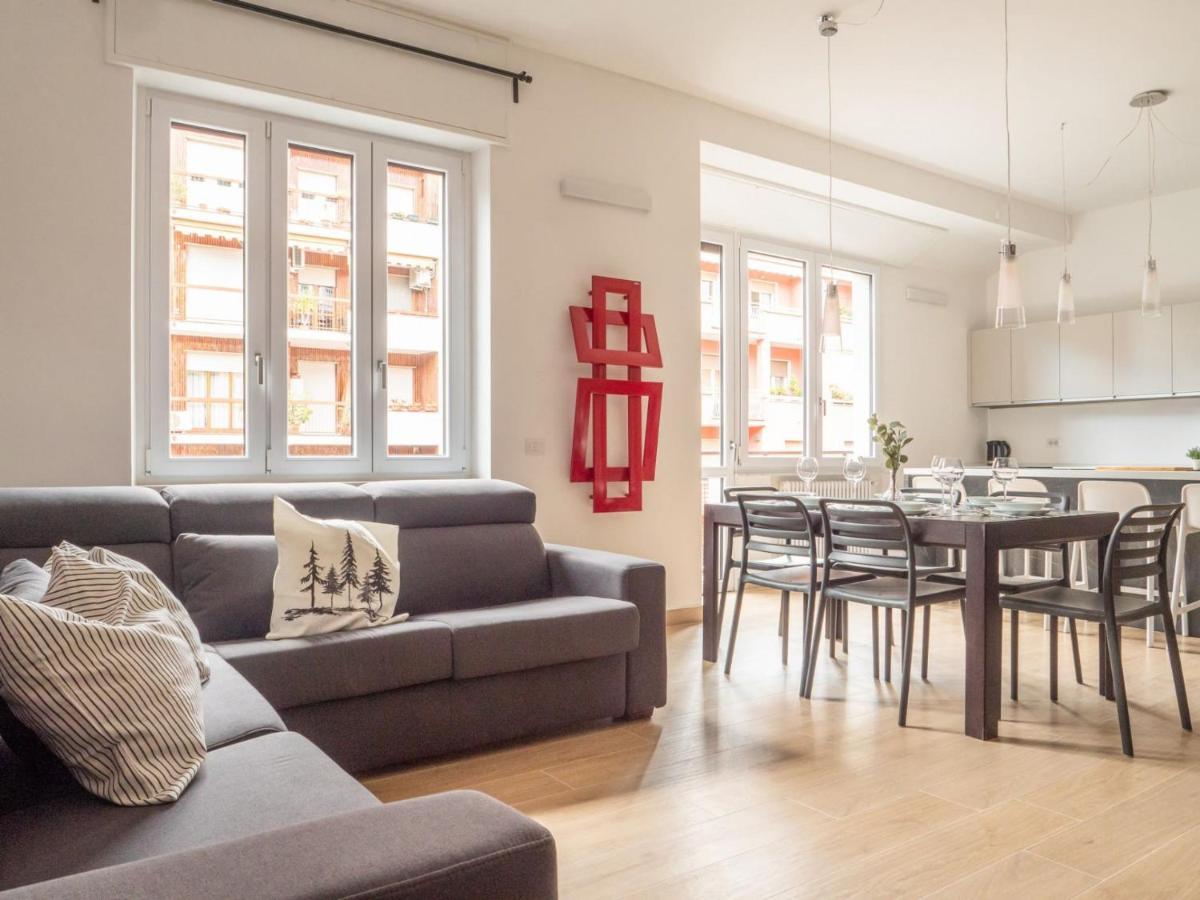 The Best Rent - Gorgeous Two-bedroom Close To Cinque Giornate Square Appartamento Milano