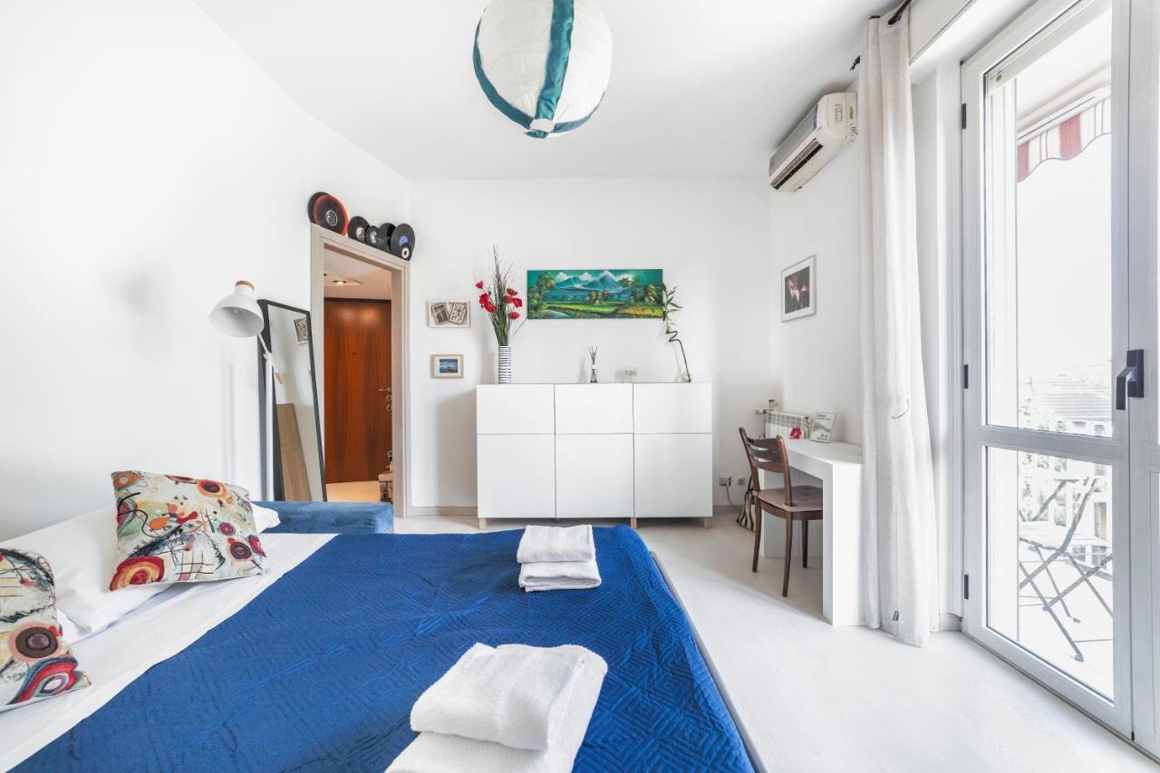 Apartment Precotto Comfortable Flat With Balcony Mailand