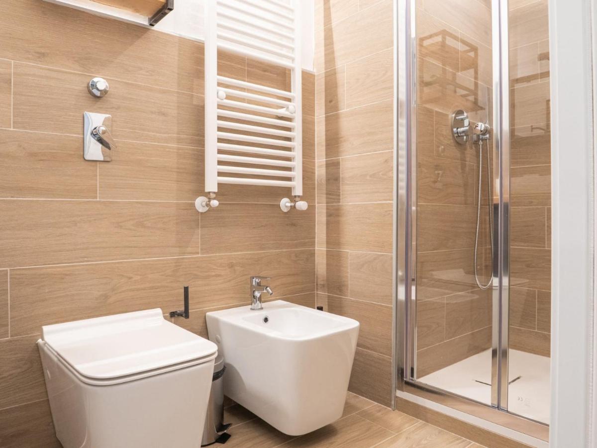 The Rent - Beautiful Two-bedroom Close To Cinque Giornate Square Apartment *