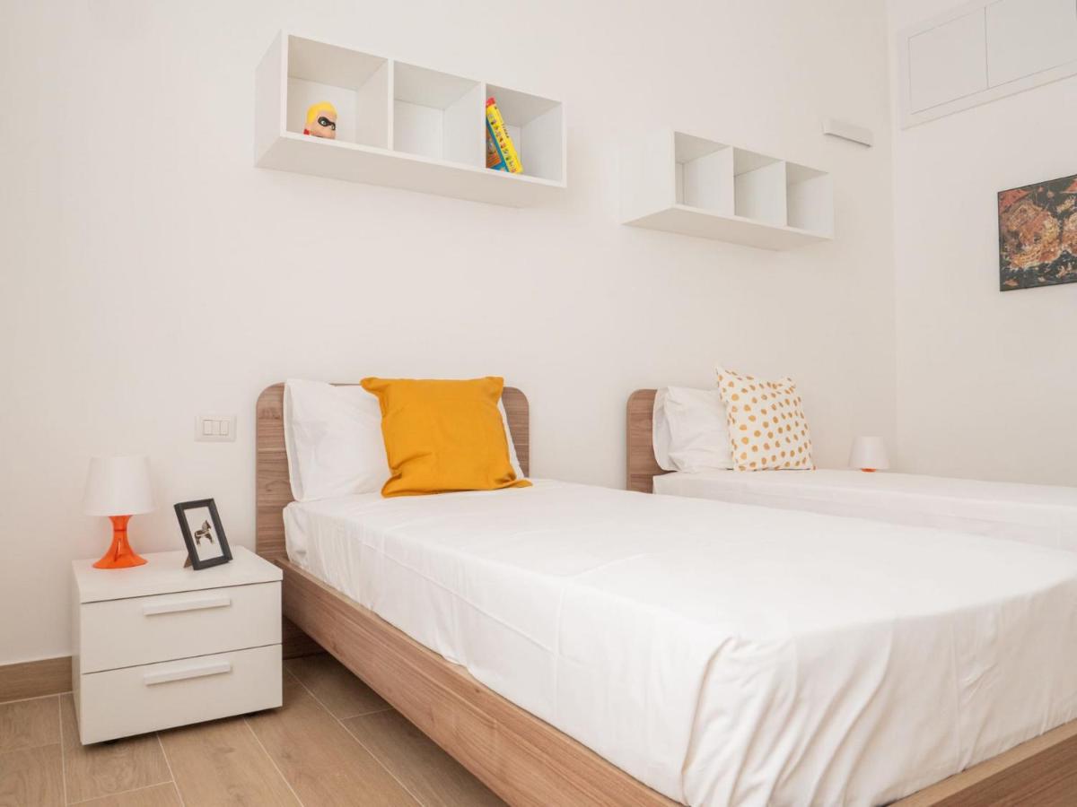 The Best Rent - Gorgeous Two-bedroom Close To Cinque Giornate Square * Milano