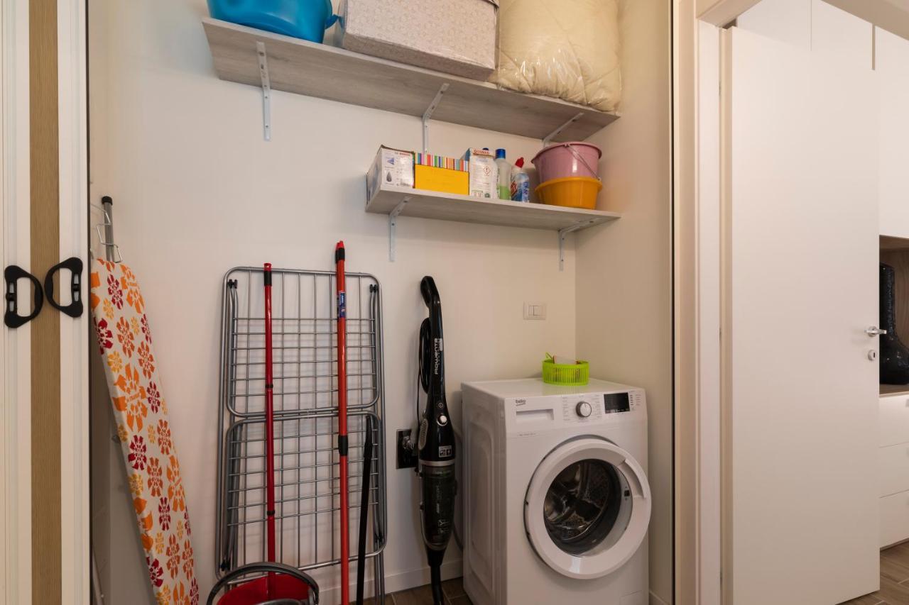 West - Modern And Comfortable Apartment Mailand
