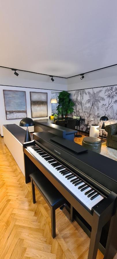 Exclusive Top Floor 2-bedroom Flat * Milan