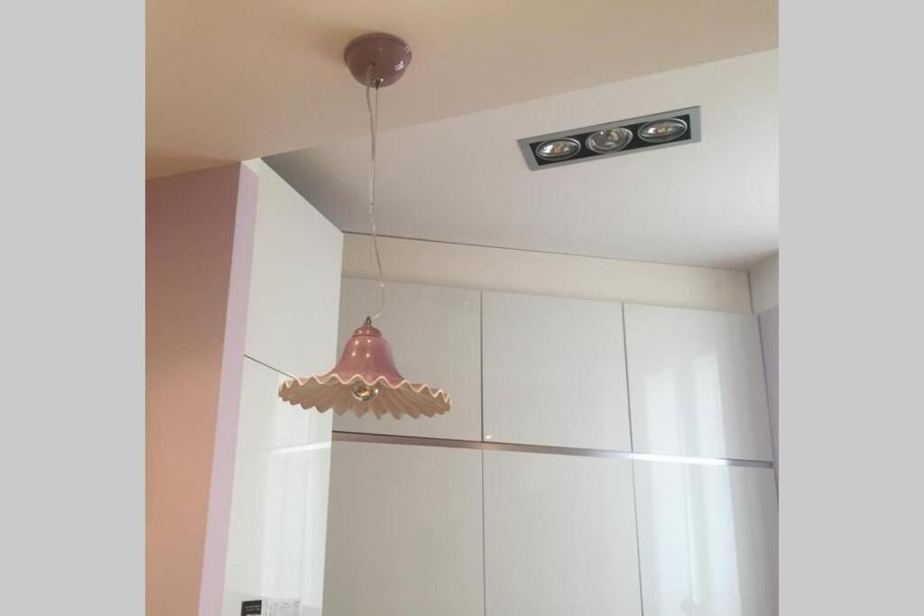 Squisito In Stabile Vecchia Leilighet *