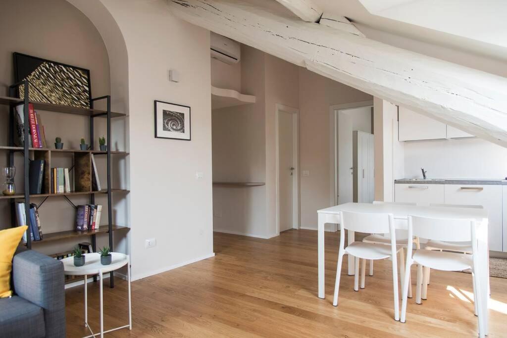 Breathtaking Castle View Youhosty - Quintino Sella Apartment *