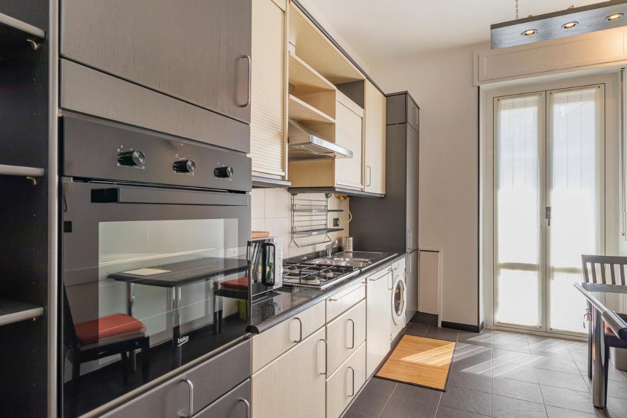 Altido Sleek Flat With Balcony, Walking Distance From Centre Apartment