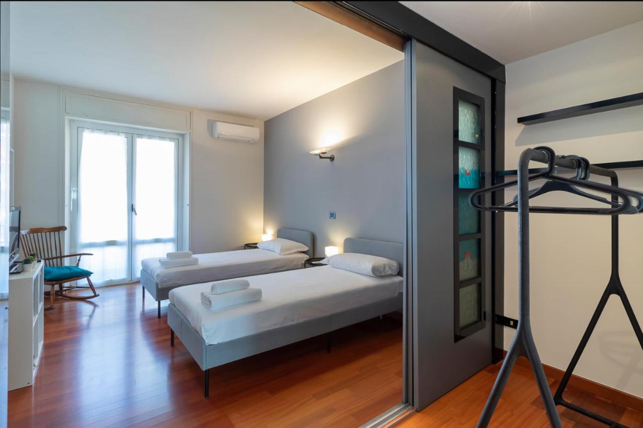 Altido Sleek Flat With Balcony, Walking Distance From Centre Apartment