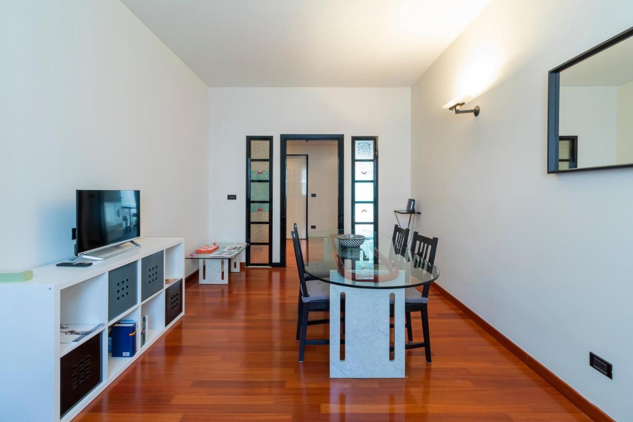 Altido Sleek Flat With Balcony, Walking Distance From Centre Apartment Mailand