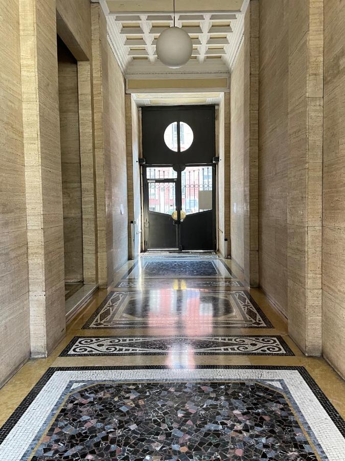 Venini 23 * Milano