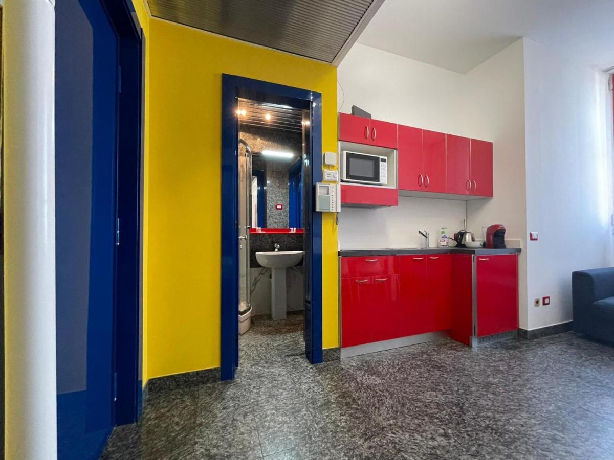 Camperio Central & Colorful In Cordusio Milan