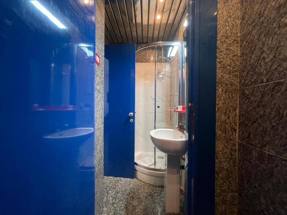 Camperio Central & Colorful In Cordusio Apartment Milan