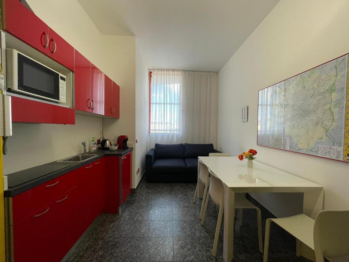 Camperio & Colorful In Cordusio *