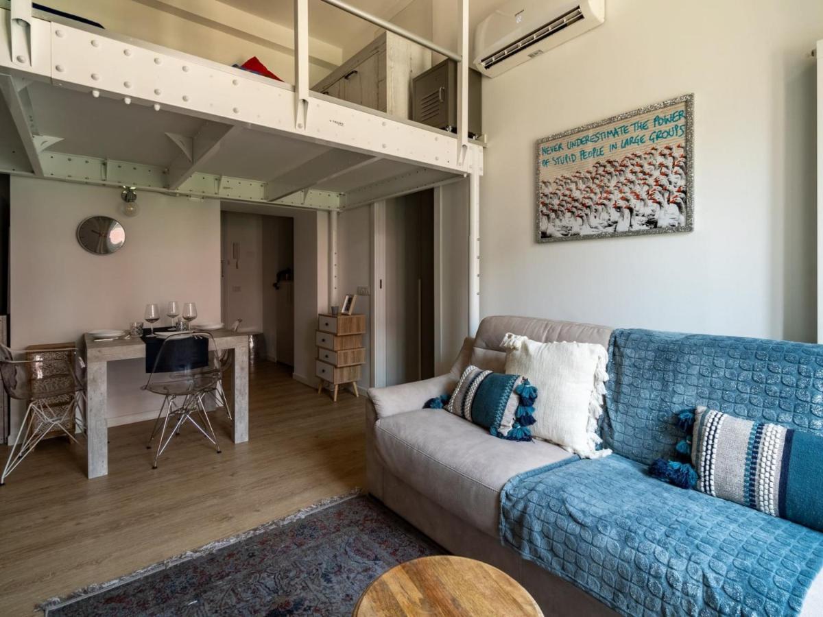The Rent - Lovely Loft With Balcony Near Piazza Vetra Milaan
