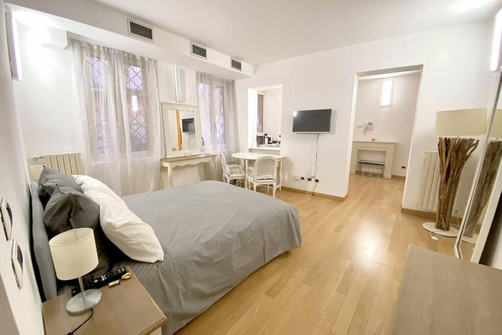 Boutique In Center: Duomo Scala Appartement
