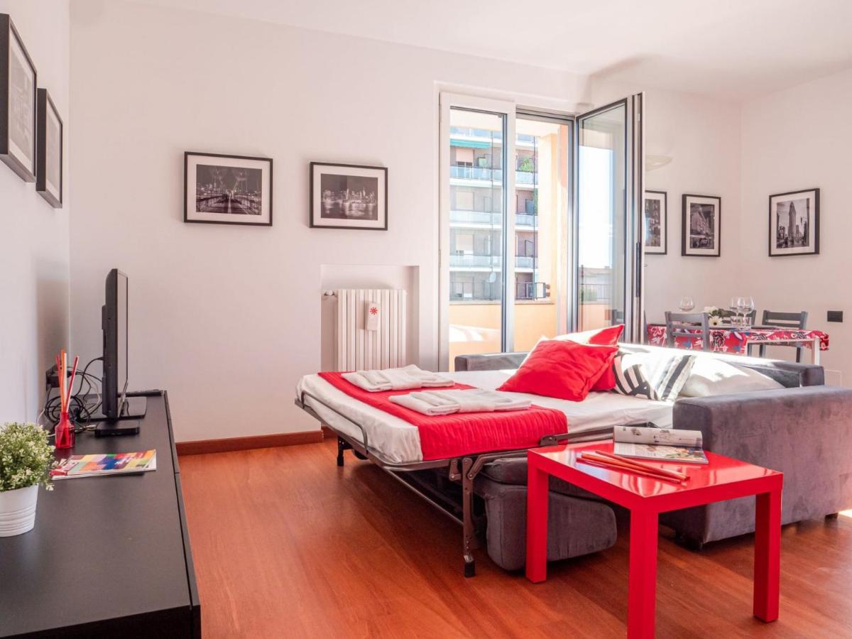 Appartamento Bright One-bedroom With Terrace In