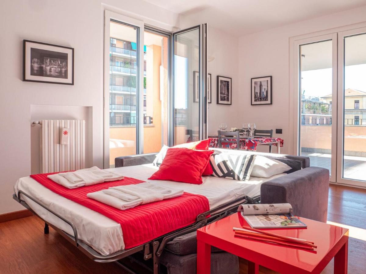 Bright One-bedroom With Terrace In Appartamento *