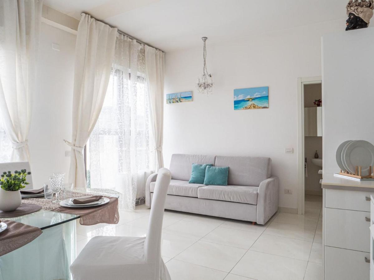 The Rent - Spacious With Balcony In Viale Monza Apartment
