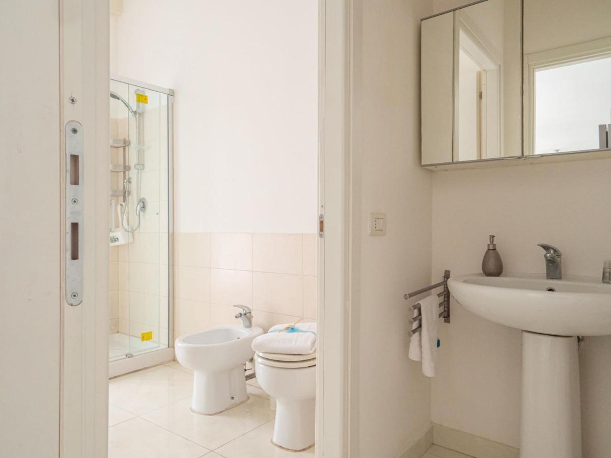 Apartment The Rent - Spacious With Balcony In Viale Monza Milan