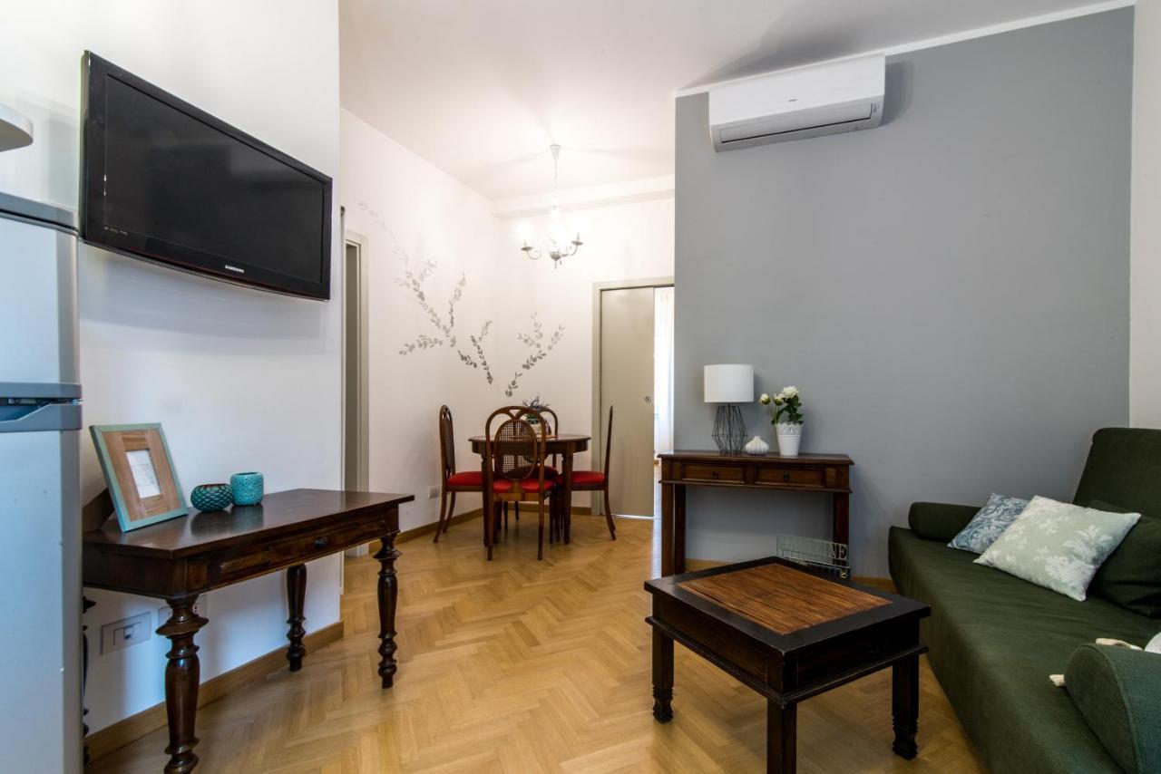 The Rent - Viale Corsica Appartamento Milano