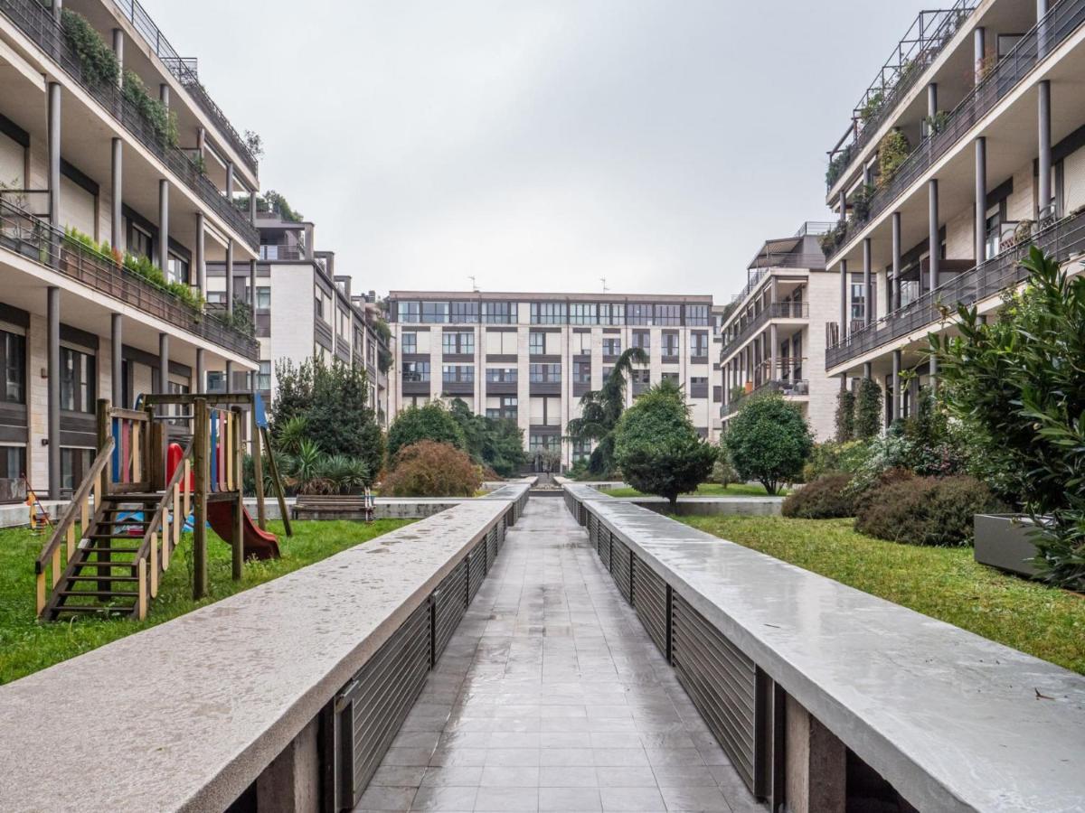 The Rent - Spacious With Balcony In Viale Monza * Milan