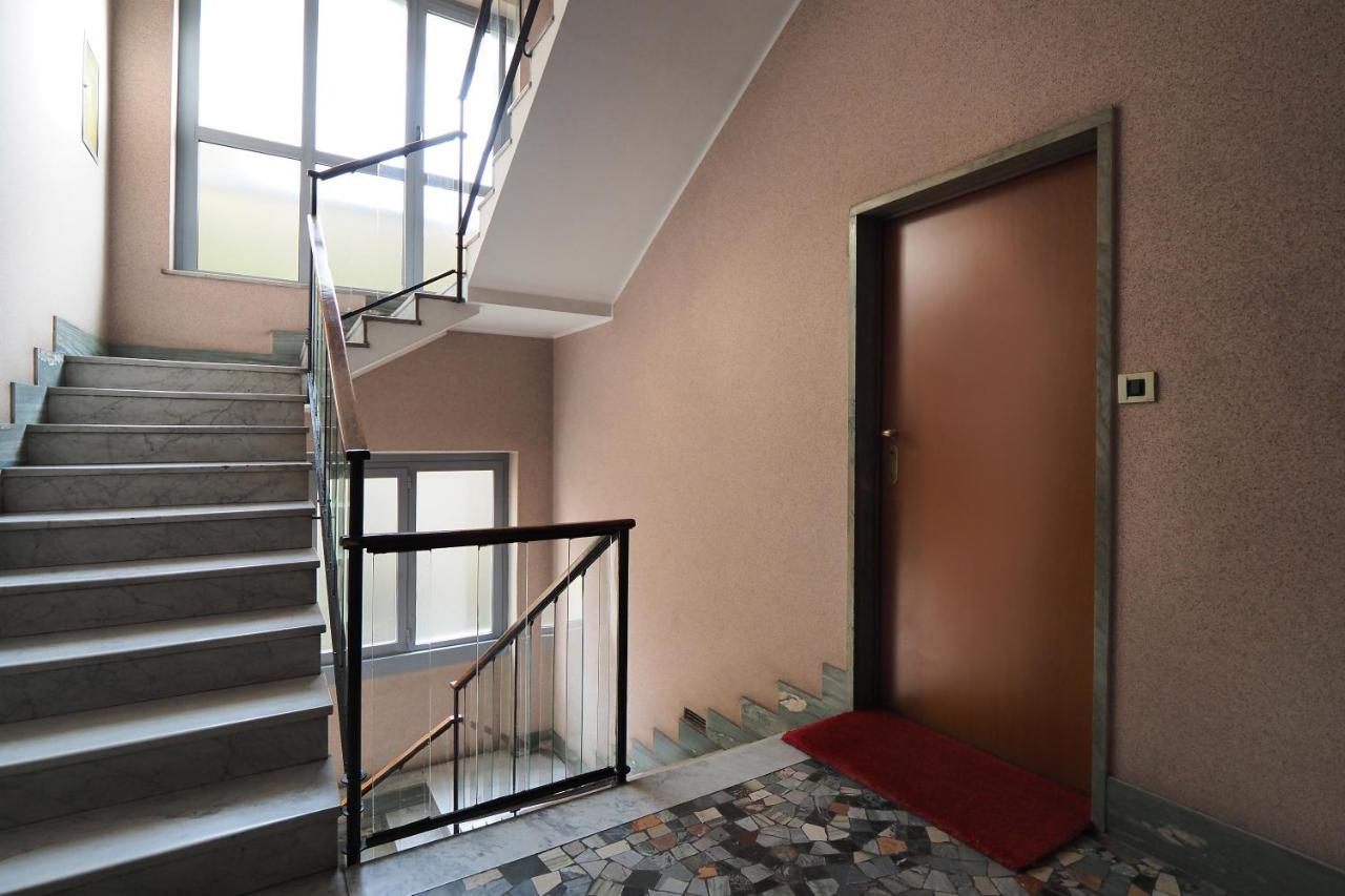 Appartamento Primopiano - Ferrante Aporti Flats Milano