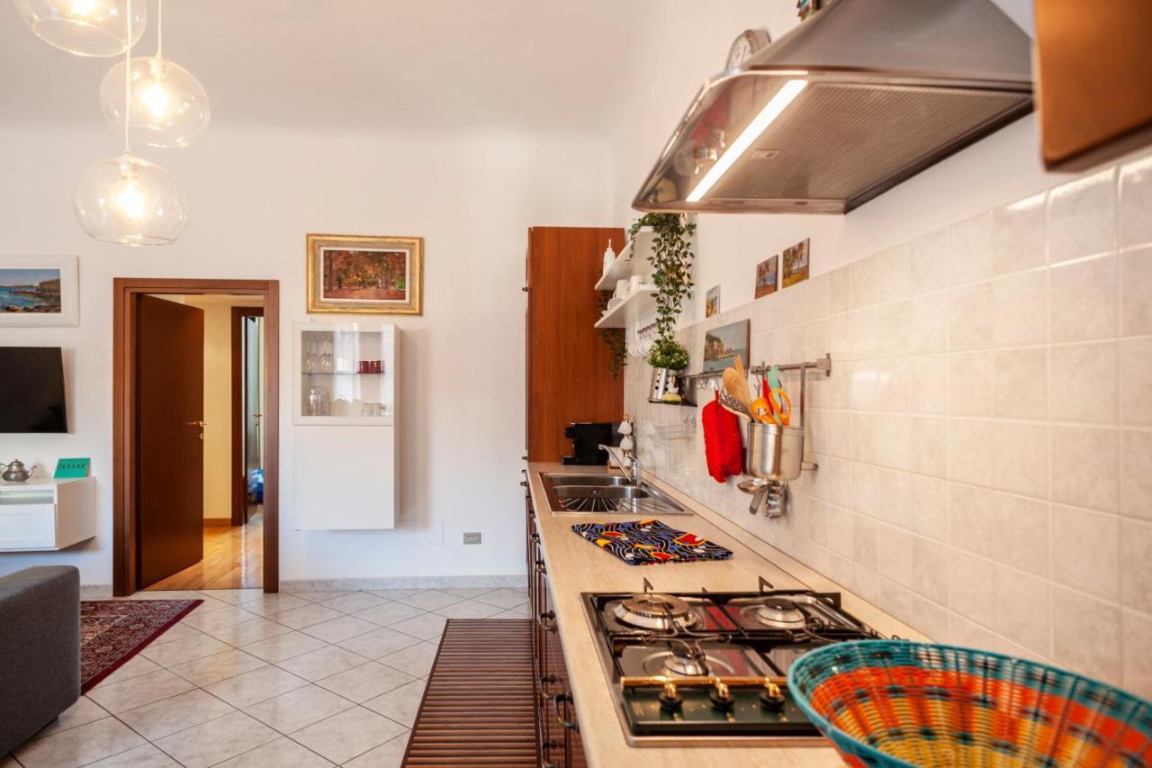 Gioia Home: A Due Passi Dalla Stazione E Con Posto Auto