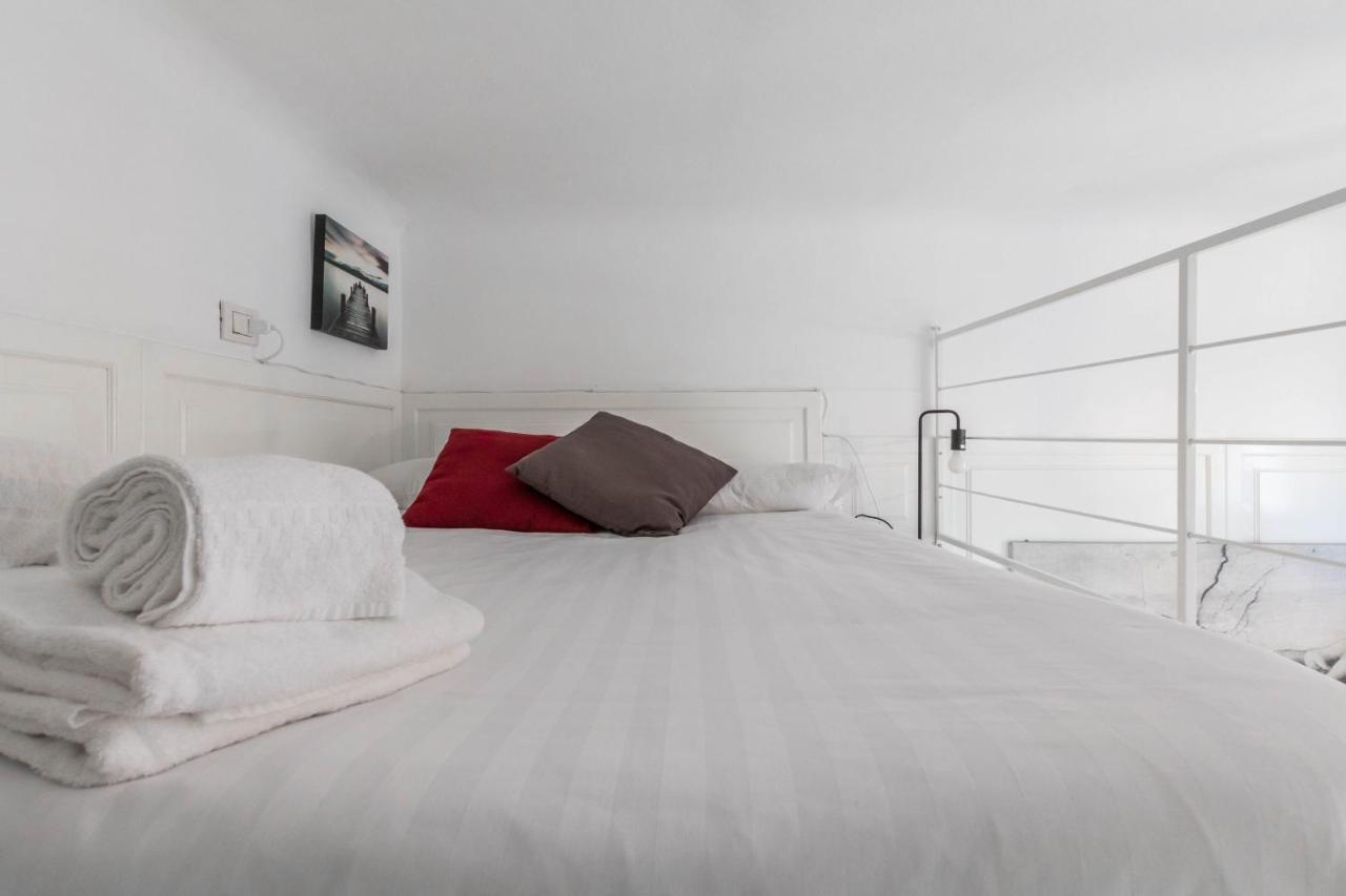 Leilighet Joivy Lovely For 2 With Balcony Near Duomo Milano