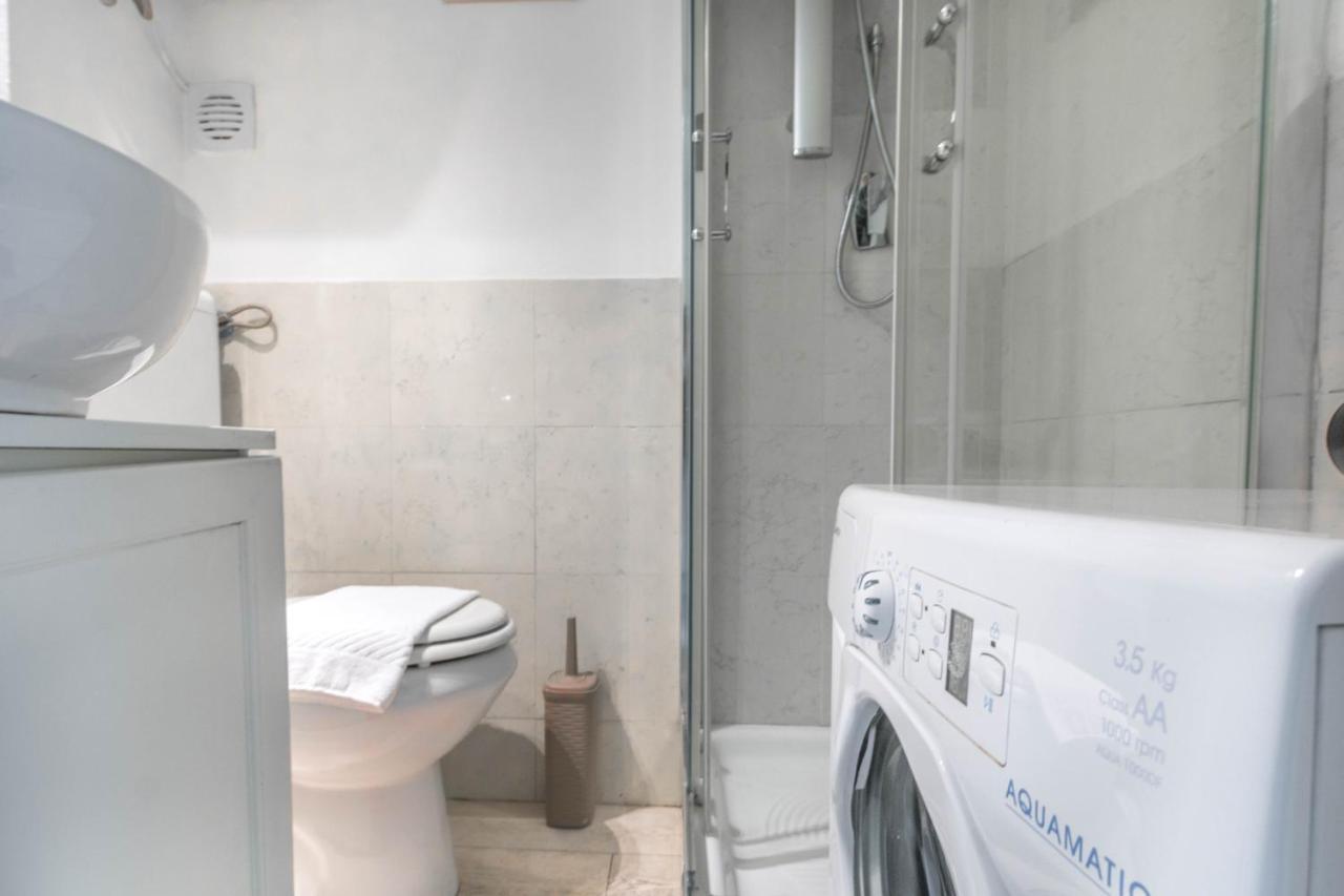 Leilighet Joivy Lovely For 2 With Balcony Near Duomo *
